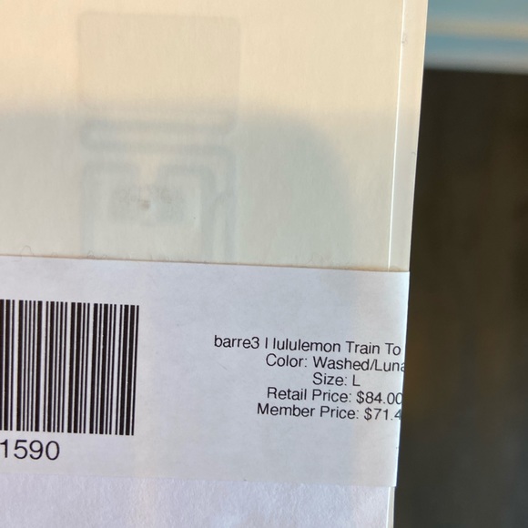 Lululemon Train to be tank - Picture 3 of 3